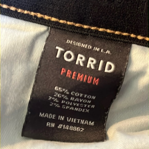 NWOT Torrid Sky High Skinny Crop-torn feel the fit” Sz Torrid Sz 26 - Picture 11 of 12